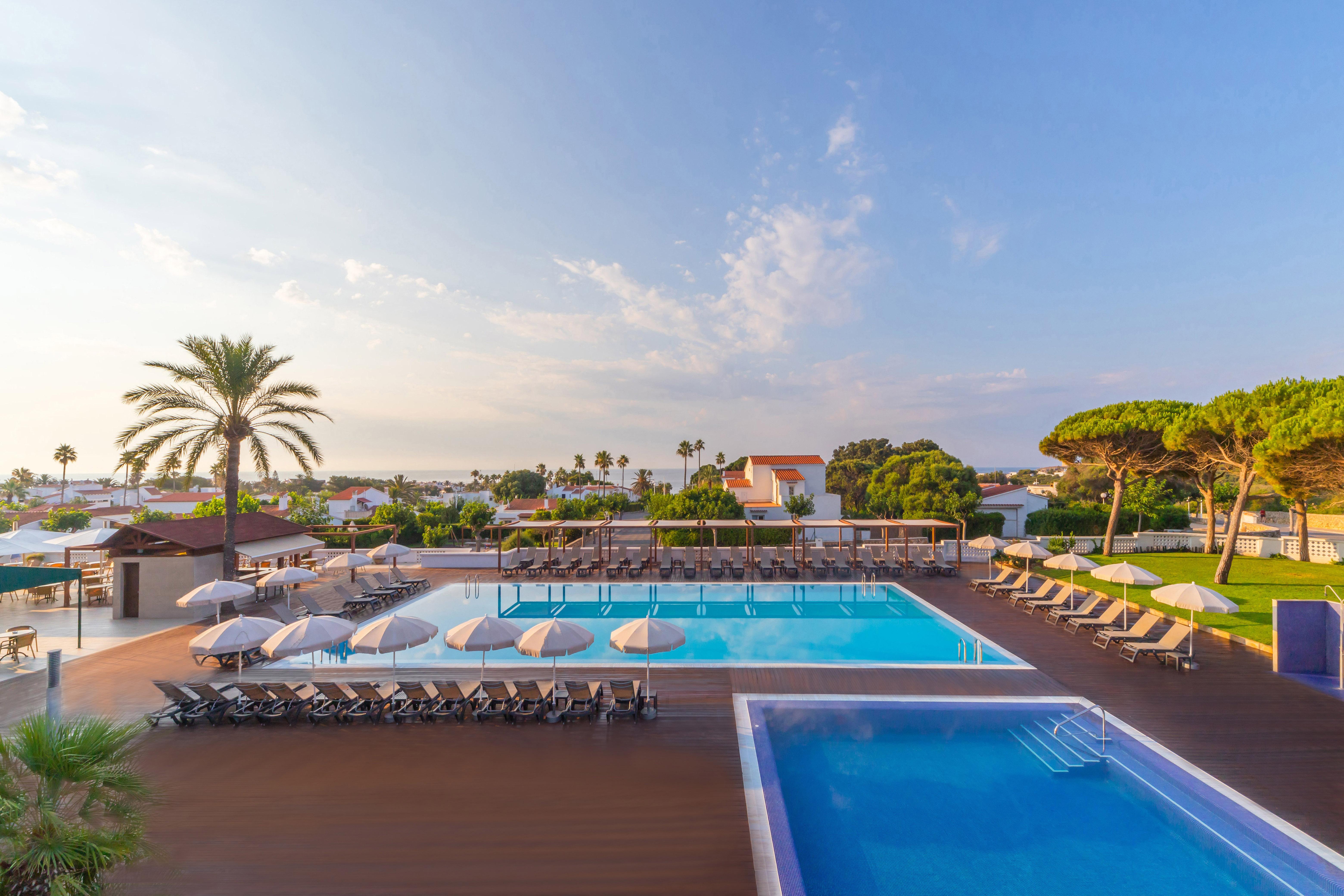Alua Illa De Menorca Hotel S'Algar Exterior photo