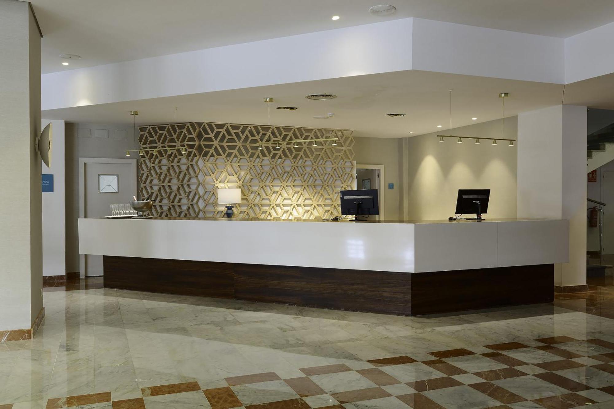 Alua Illa De Menorca Hotel S'Algar Exterior photo